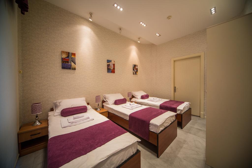 באקו Hostel Inn Hotel&Hostel מראה חיצוני תמונה