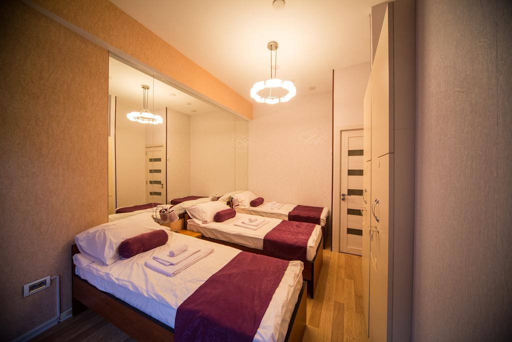 באקו Hostel Inn Hotel&Hostel מראה חיצוני תמונה
