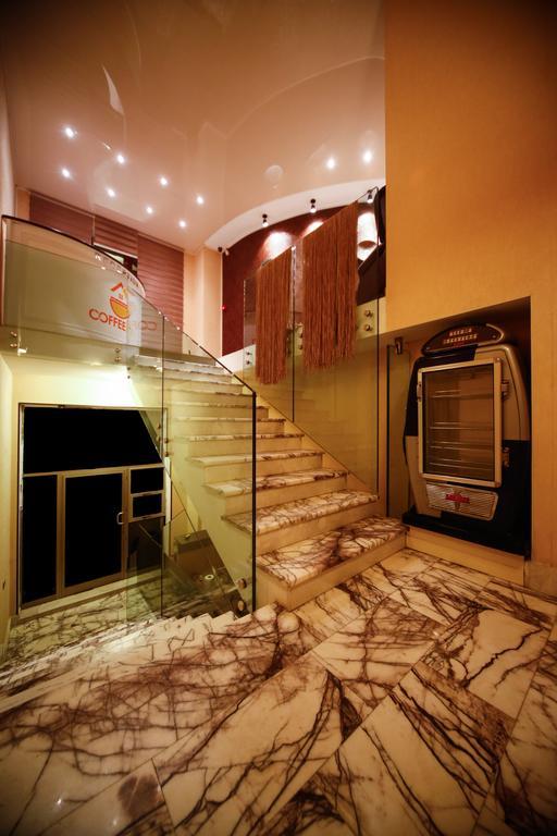 באקו Hostel Inn Hotel&Hostel מראה חיצוני תמונה