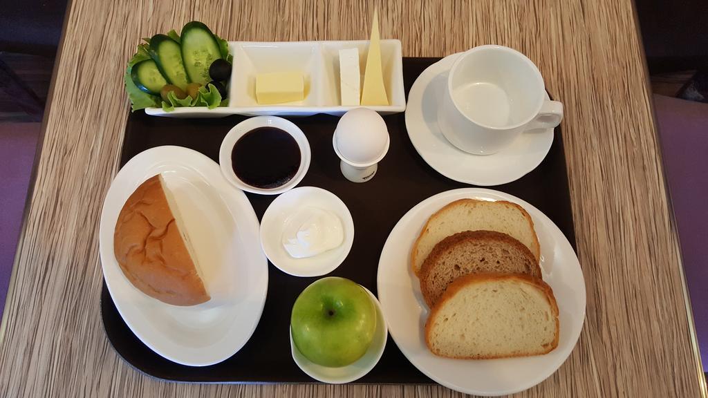 באקו Hostel Inn Hotel&Hostel מראה חיצוני תמונה