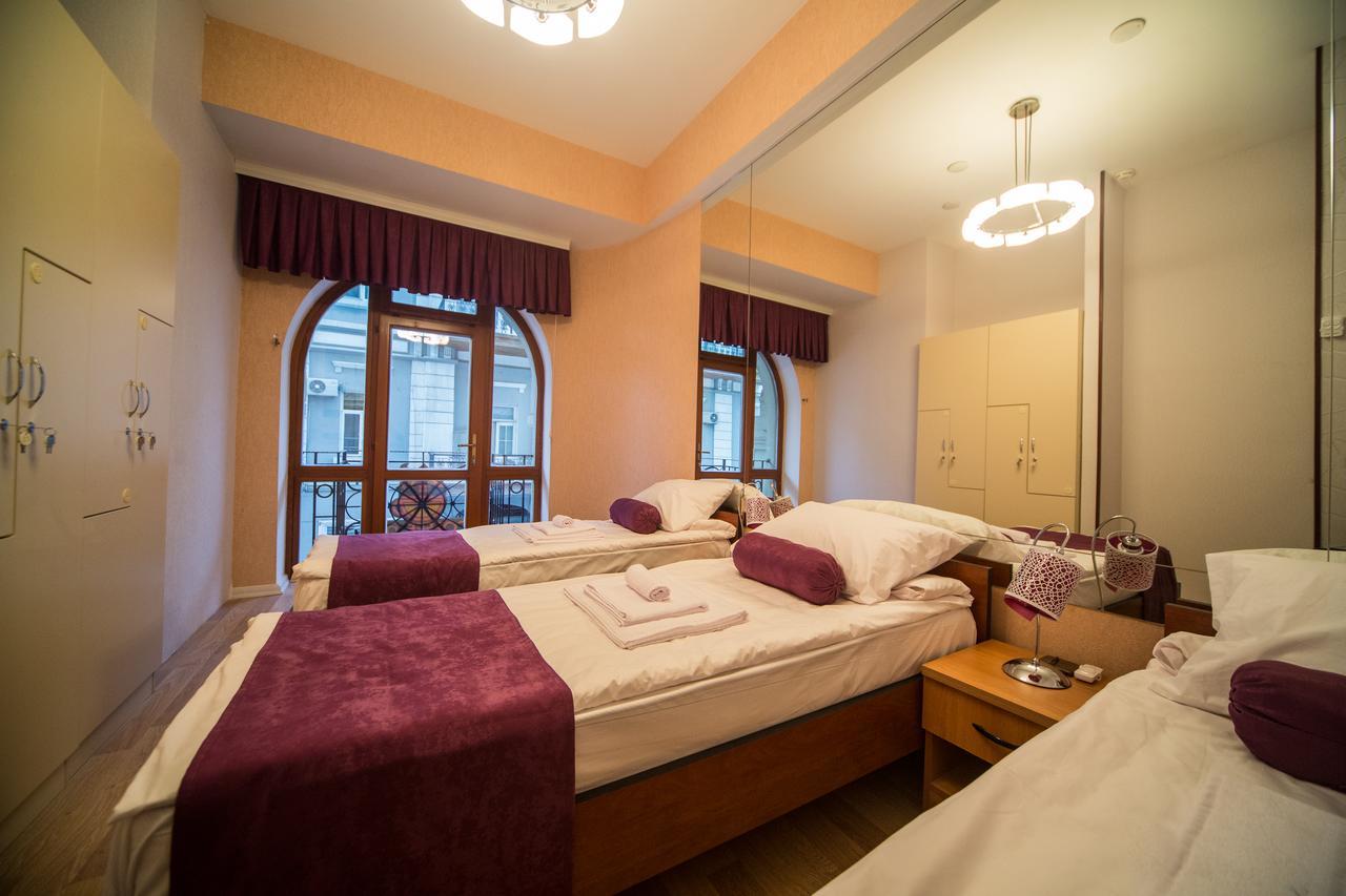 באקו Hostel Inn Hotel&Hostel מראה חיצוני תמונה