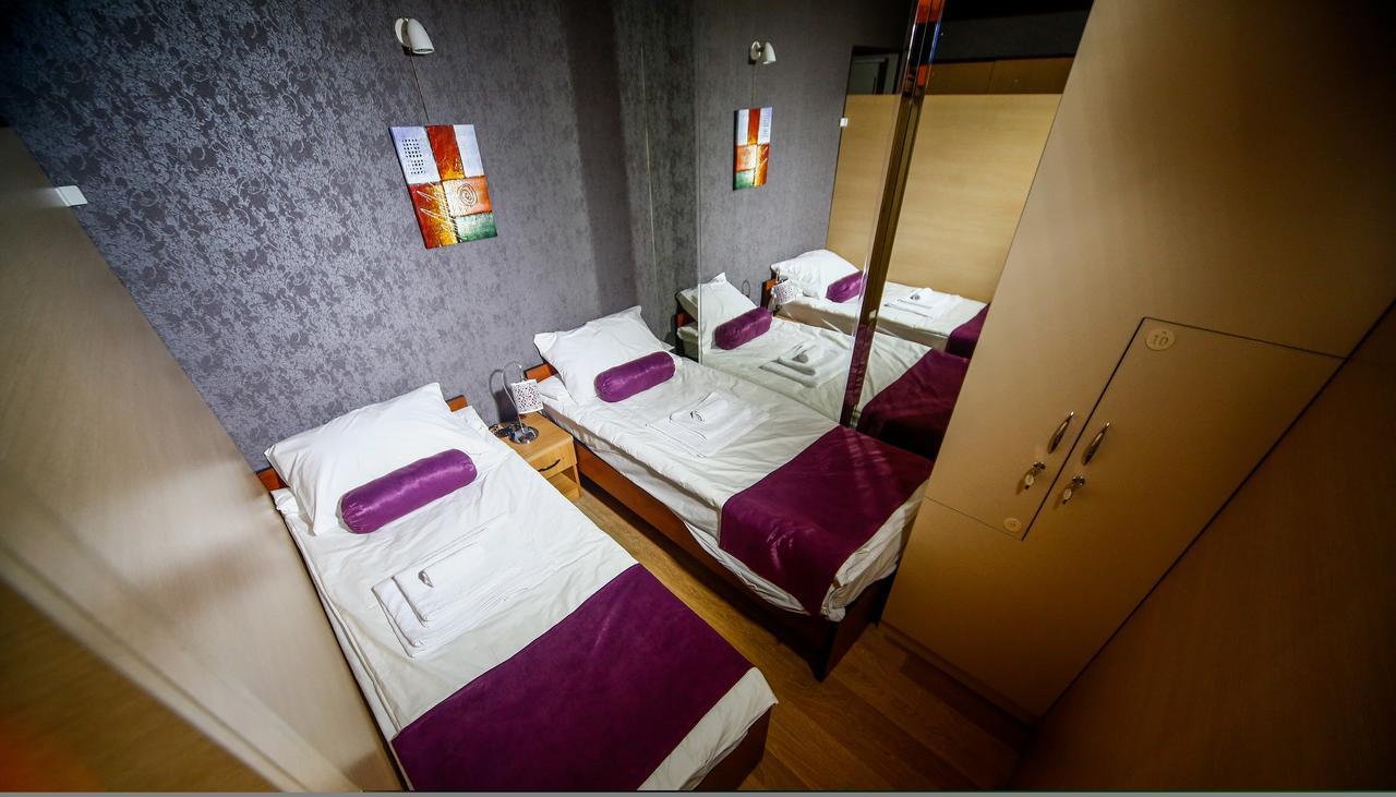 באקו Hostel Inn Hotel&Hostel מראה חיצוני תמונה