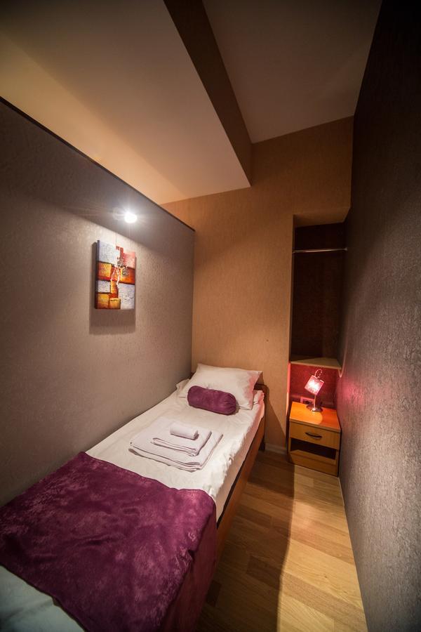 באקו Hostel Inn Hotel&Hostel מראה חיצוני תמונה