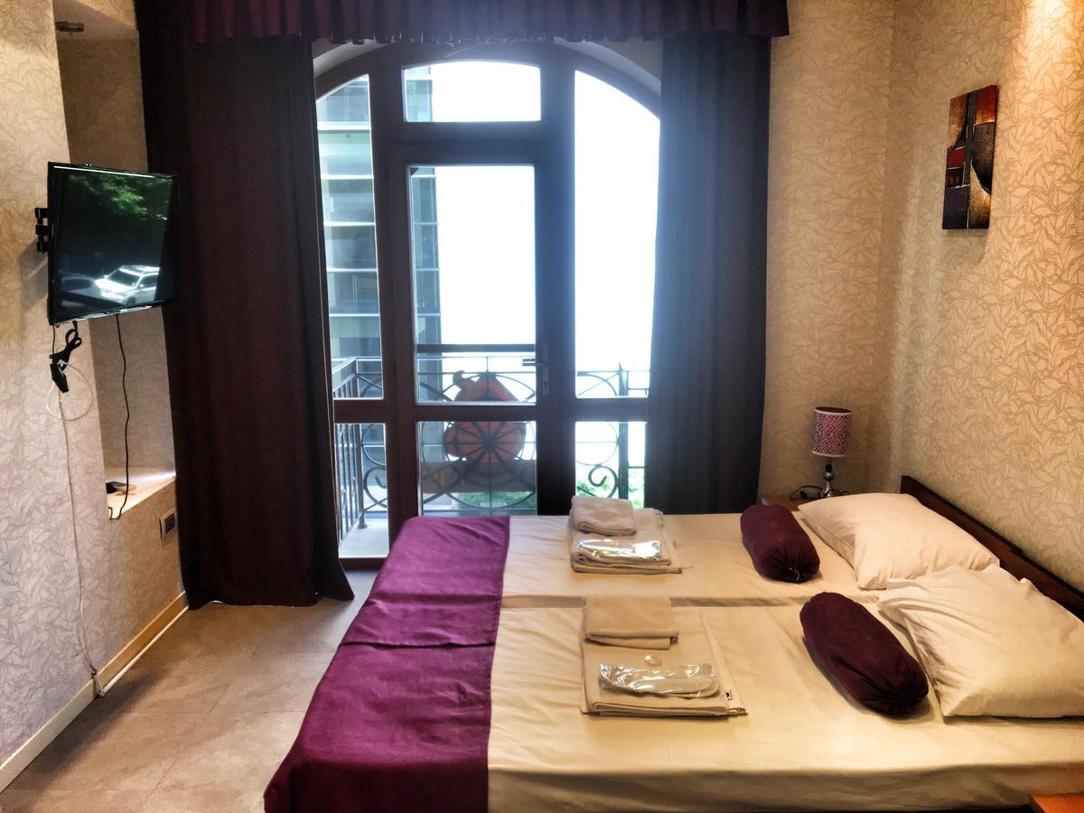 באקו Hostel Inn Hotel&Hostel מראה חיצוני תמונה