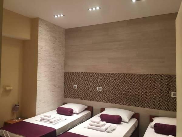 באקו Hostel Inn Hotel&Hostel מראה חיצוני תמונה