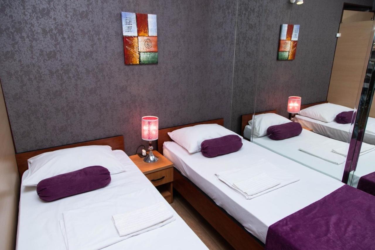 באקו Hostel Inn Hotel&Hostel מראה חיצוני תמונה